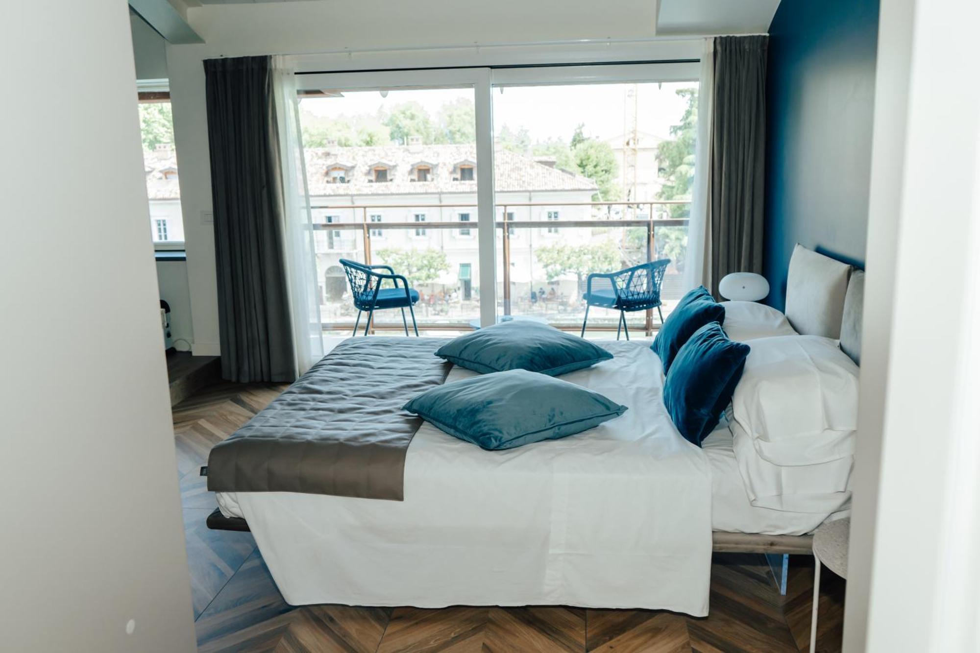 C House Rooms Lake Peschiera del Garda Zewnętrze zdjęcie