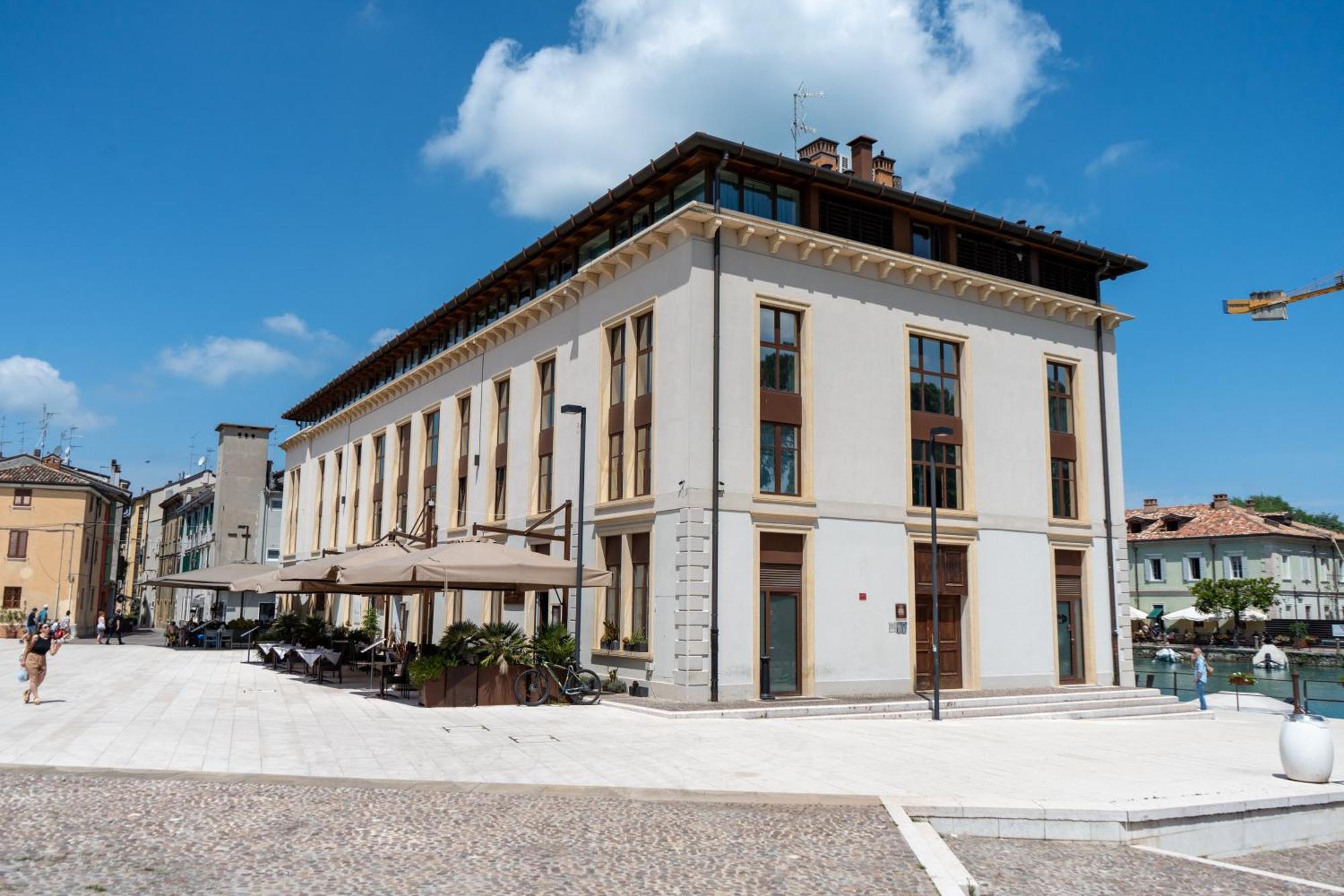 C House Rooms Lake Peschiera del Garda Zewnętrze zdjęcie