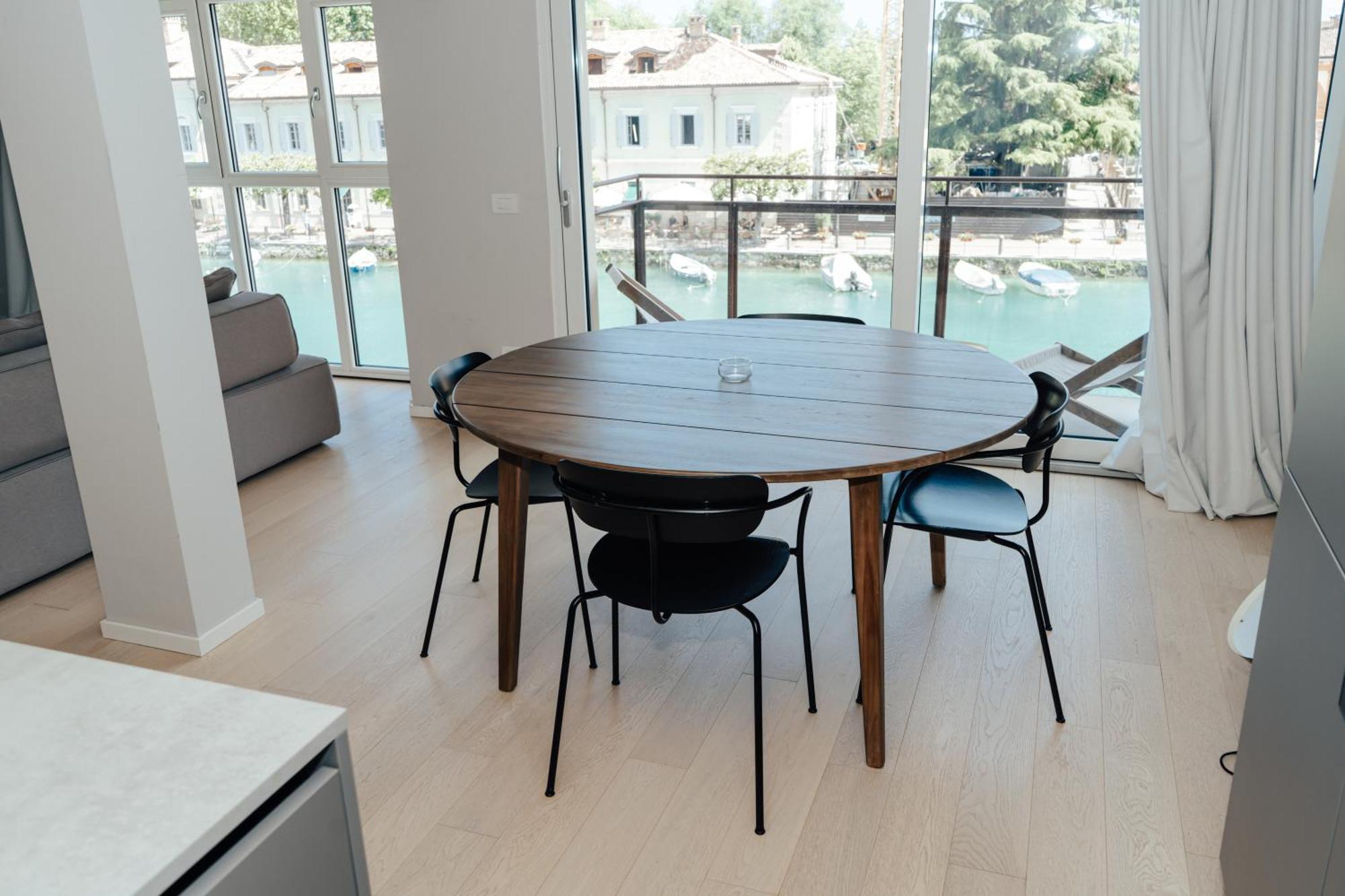 C House Rooms Lake Peschiera del Garda Zewnętrze zdjęcie