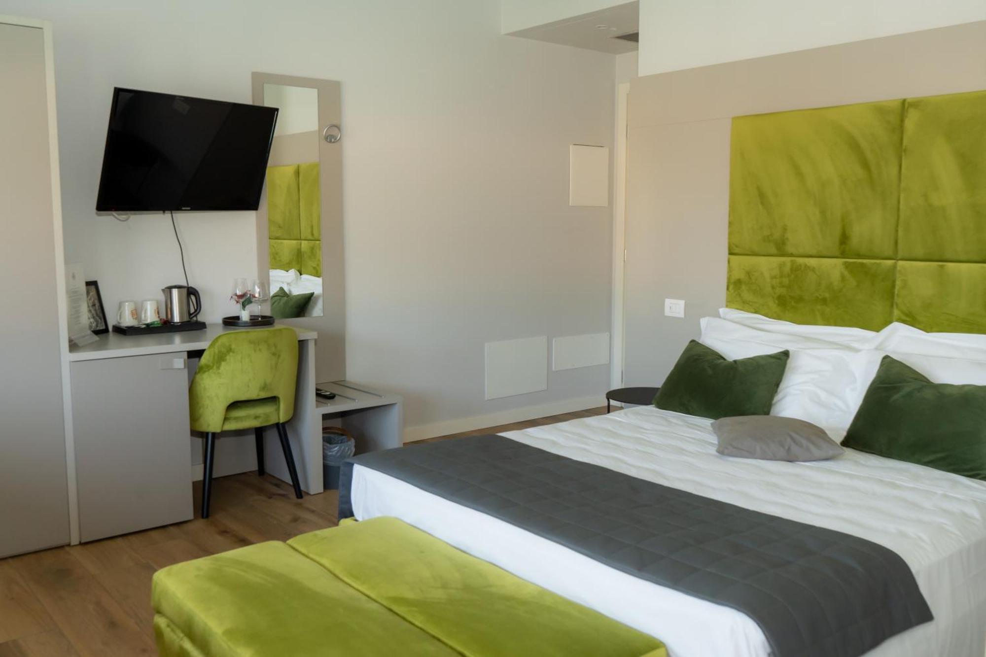 C House Rooms Lake Peschiera del Garda Zewnętrze zdjęcie