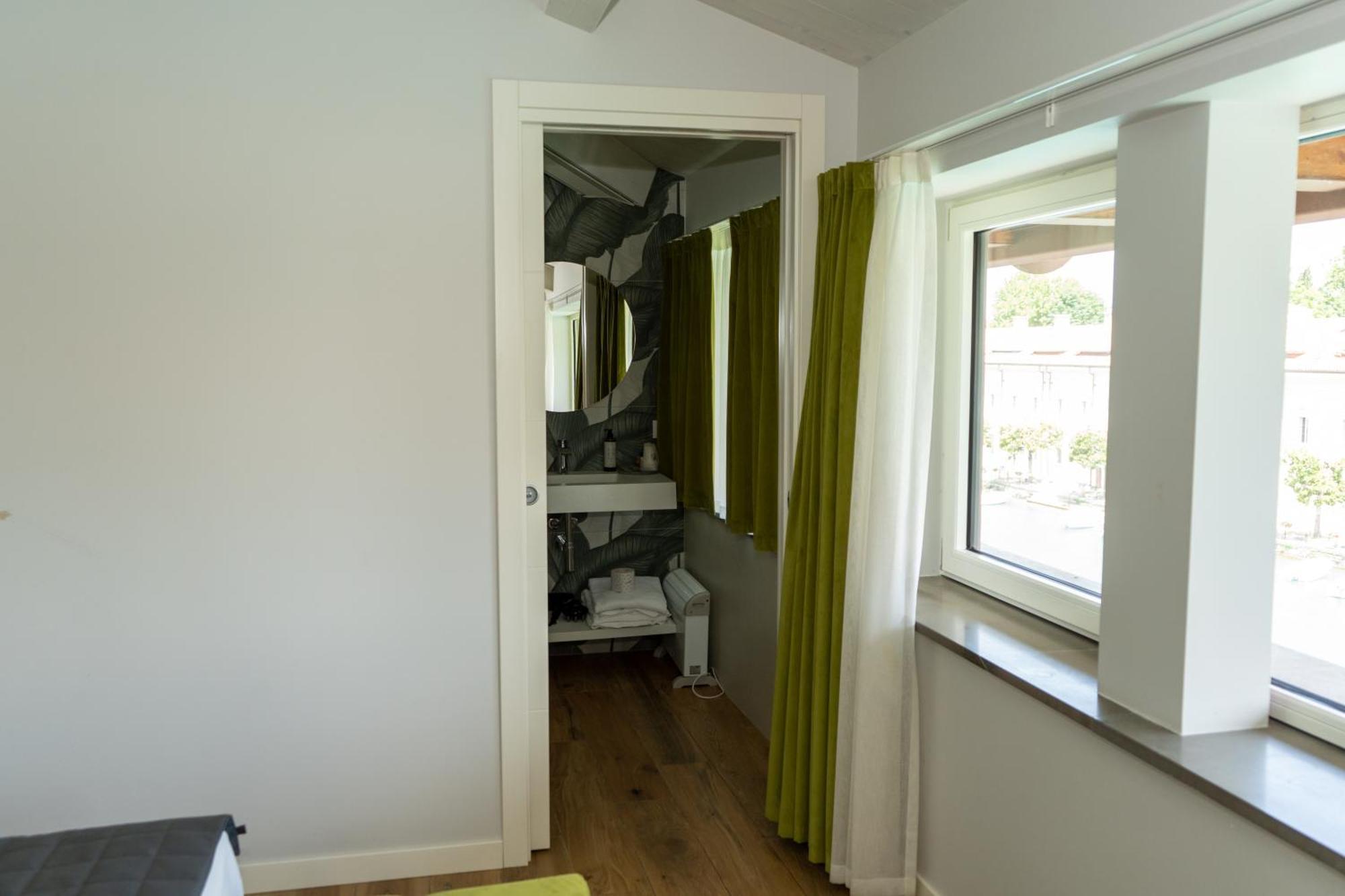 C House Rooms Lake Peschiera del Garda Zewnętrze zdjęcie