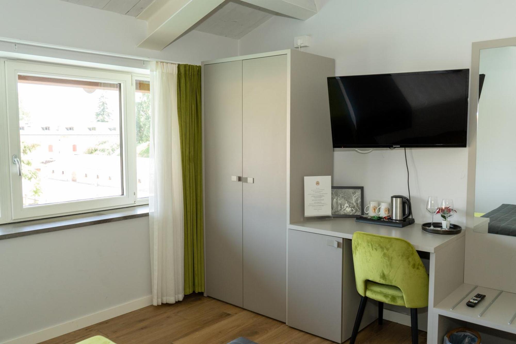 C House Rooms Lake Peschiera del Garda Zewnętrze zdjęcie