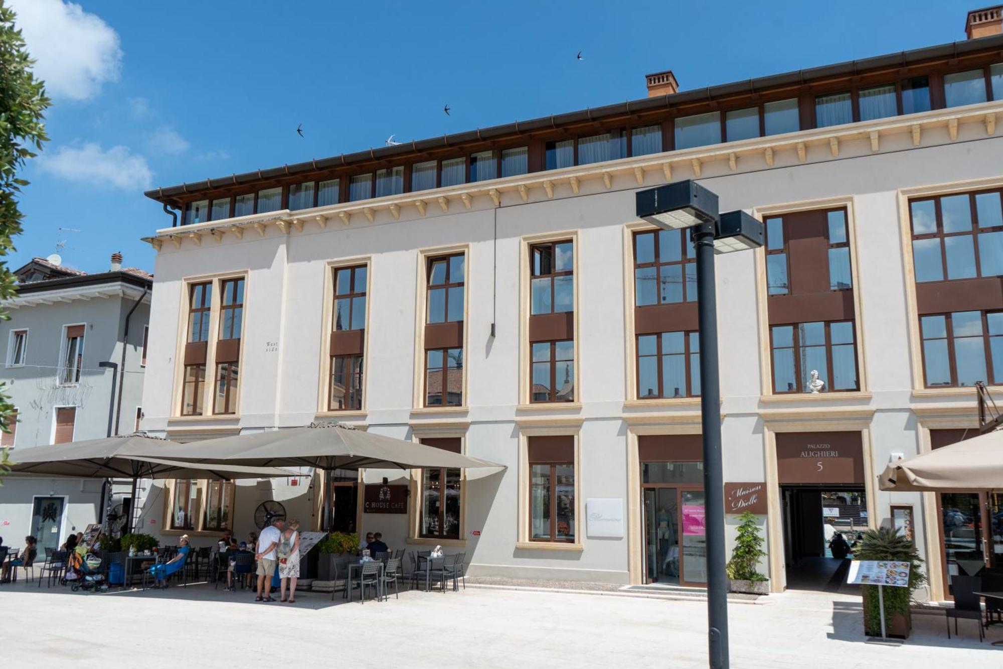 C House Rooms Lake Peschiera del Garda Zewnętrze zdjęcie
