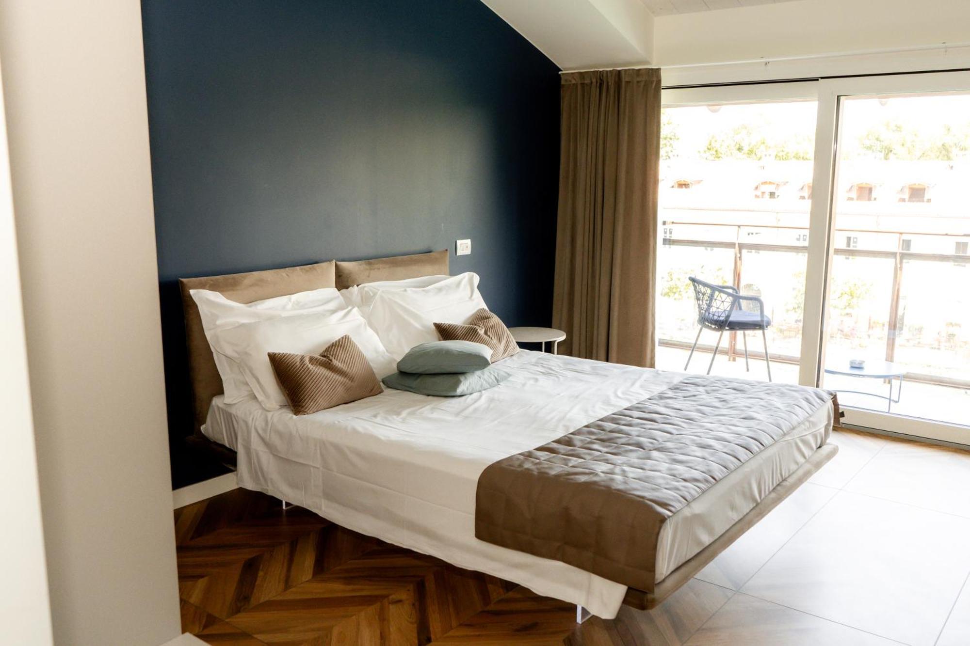 C House Rooms Lake Peschiera del Garda Zewnętrze zdjęcie