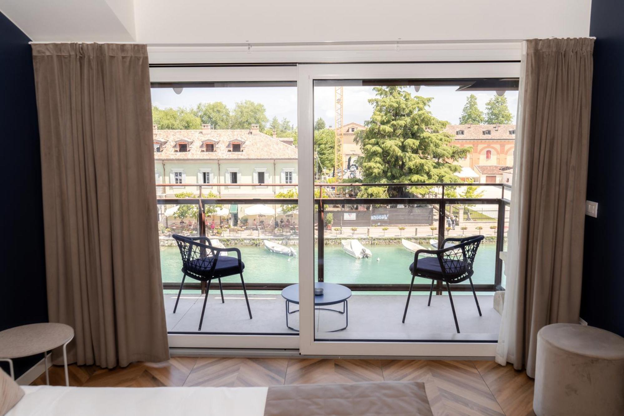 C House Rooms Lake Peschiera del Garda Zewnętrze zdjęcie